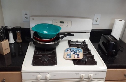 Frederick Apartment | Family deluxe 2-rooms apartment, 2 minutes from downtown Frederick & restaurants
