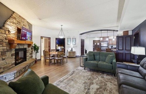 Wisconsin Dells Condo | Family Dream Escape at Chula Vista *Shuffleboard/Arcade Games/Treehouse Bunks*