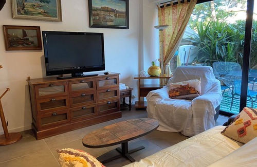 Antibes Apartment | Family duplex overlooking the beach