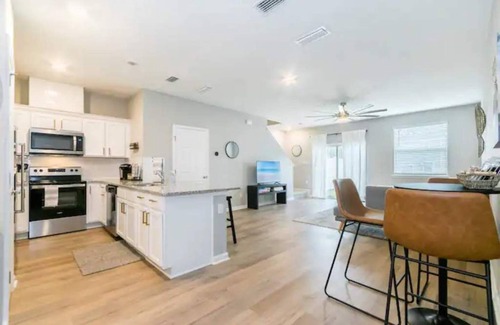 St. Augustine House | Family Friendly- King Bed -New -Clean -15 min to downtown