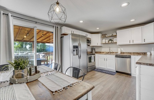 Cimarron Hills House | Family Friendly Getaway | 4BR-Playset-Trampoline