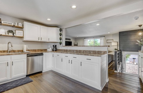 Cimarron Hills House | Family Friendly Getaway | 4BR-Playset-Trampoline