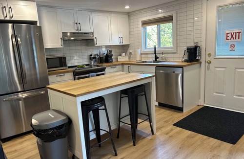 Northern Bruce Peninsula Cottage | Family-Friendly 3-Bedroom Cottage Right Across from Grotto, Bruce Peninsula