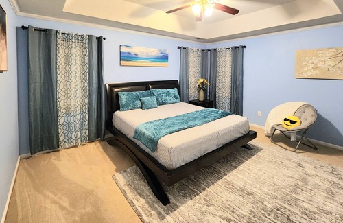 Mint Hill House | Family friendly 3 Bed/R Home, Free parking / Wi-Fi