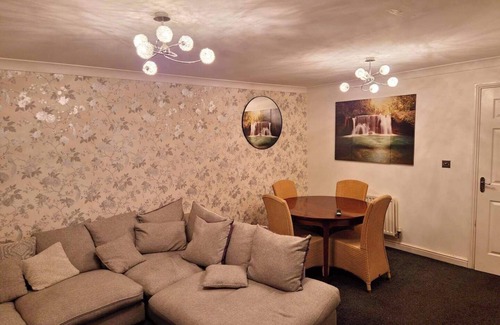 Maidstone House | Family-friendly 3BR - Parking, London Access