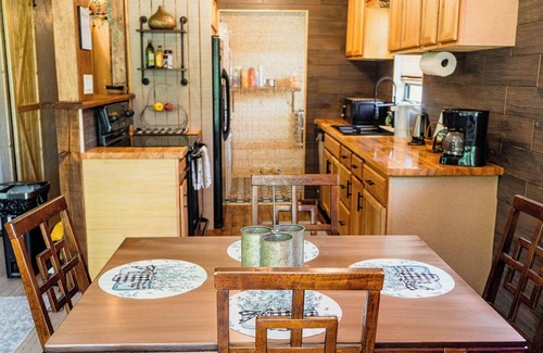 Spruce Pine Cabin | Family-Friendly 3BR Cabin with Mountain Views, Near Trails & Linville Falls