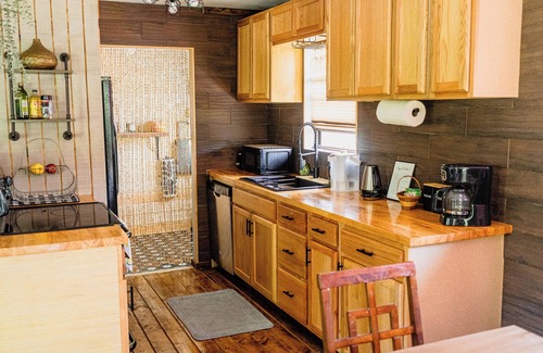 Spruce Pine Cabin | Family-Friendly 3BR Cabin with Mountain Views, Near Trails & Linville Falls
