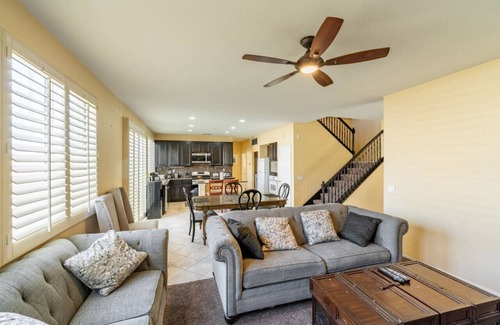 Fontana House | Family-friendly 4BR Home | Spacious Great Location