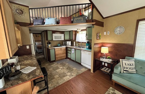 Conway Cottage | Family- friendly and pet- friendly!
