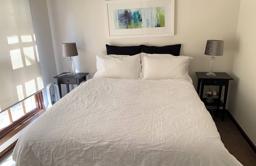 Wheelers Hill Bed & Breakfast | Family -friendly Pool Oasis