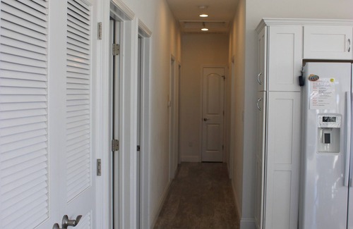 Ocean Beach III House | Family-Friendly Beach Cottage, sleeps 10!