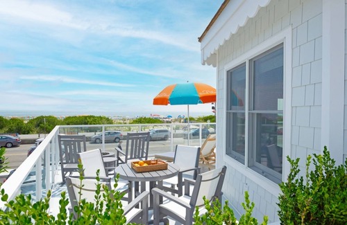 Cape May House | Family-Friendly Beach Retreat – Pool, Music & Sand Between Your Toes!