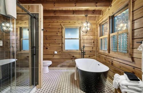 Blue Ridge House | Family-Friendly Blue Ridge Cabin Hot Tub, Game Room, Firepit, Near River