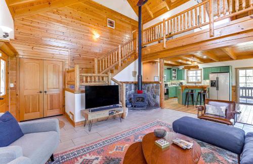 Eureka Springs House | Family-Friendly Cabin By Golf Course and Marina