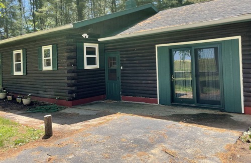 New Lisbon Cabin | Family friendly cabin near Castle Rock Lake