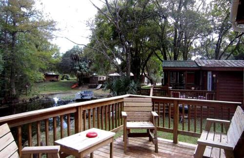 Inverness House | Family-Friendly Cabin Ideal to Create New Memories in Inverness, Florida