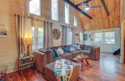 Pocono Lake House | Family-Friendly Cabin with Fire Pit in Pocono Lake!