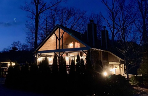 Cullowhee House | Family-Friendly Cashiers, NC Home on Golf Course with Club Perks & Fast WiFi