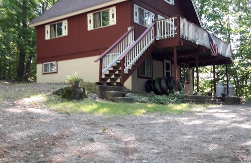 Eidelweiss Village Ski Chalet | Family Friendly Chalet Eidelweiss Village minutes to North Conway NH Storyland