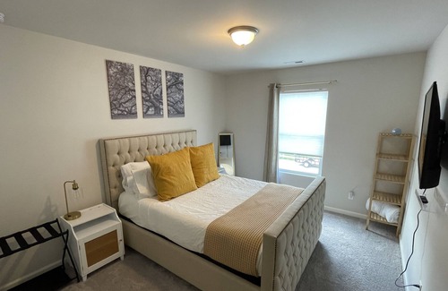 Wheeler House | Family friendly Chesterton home with convenient access to Northwest Indiana!