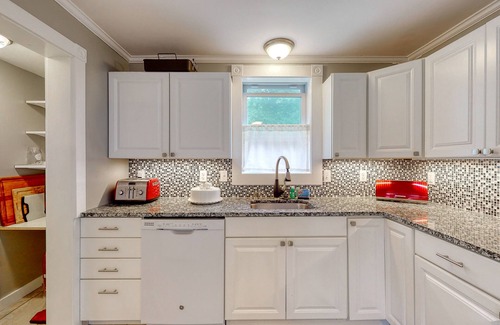 Hulls Cove Cottage | Family-friendly cottage near the ocean w/lawn, gas fireplace, & shared gas grill