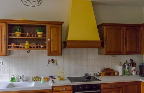 Mazirat Cottage | Family-Friendly Cottage with Garden, Near Thermal Baths and Lake Activities in Auvergne
