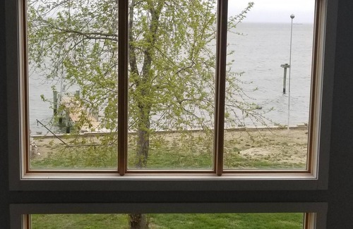 Tilghman Cottage | Family Friendly Cottage - Waterfront. Spectacular Sunsets over Chesapeake Bay