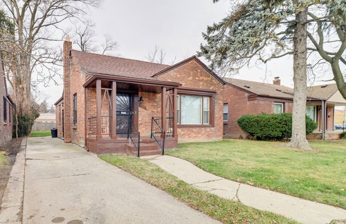 Detroit Cottage | Family-friendly Detroit Home: 12 Mi to Downtown!