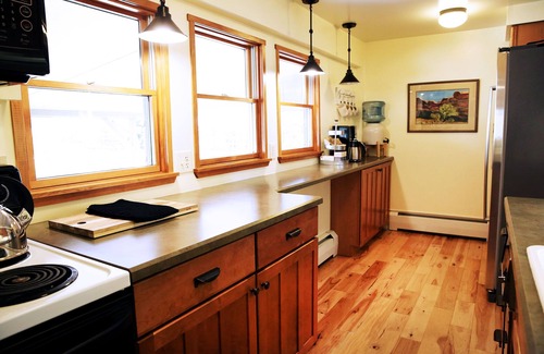 Arvada House | Family-Friendly Farmhouse in Arvada close to Denver, Golden, Red Rocks