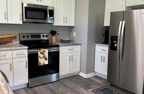 Knoxville House | Family-Friendly Fountain City 3BR - Quiet Stay with Deck & Backyard