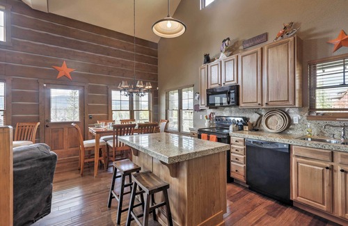 Rendezvous Cabin | Family-Friendly Fraser Getaway - Walk to Shuttle!