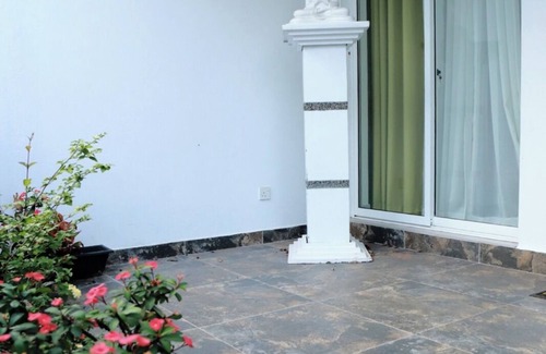 Ekala House | Family friendly full house (3 AC bedrooms) near to airport with gated community.