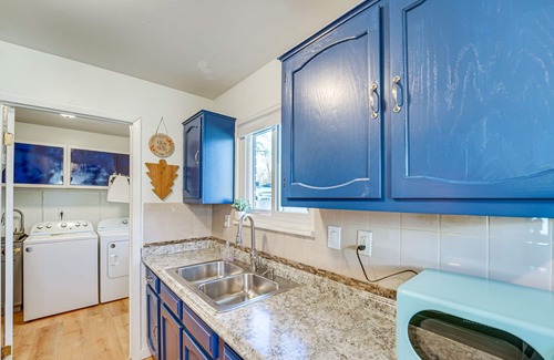 Mitchell Cottage | Family-friendly Getaway w/Fire Pit in Ann Arbor