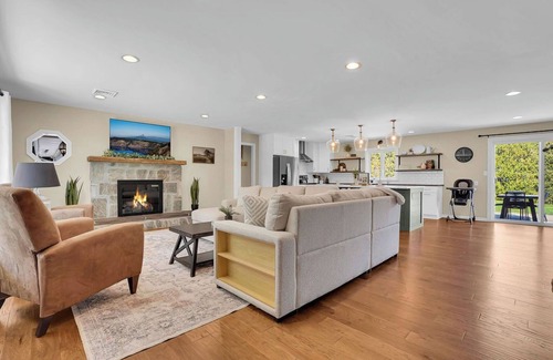Gordonville House | Family Friendly Home - Surrounded by Amish