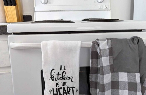 Gatineau Apartment | Family Friendly Home close to Downtown Ottawa