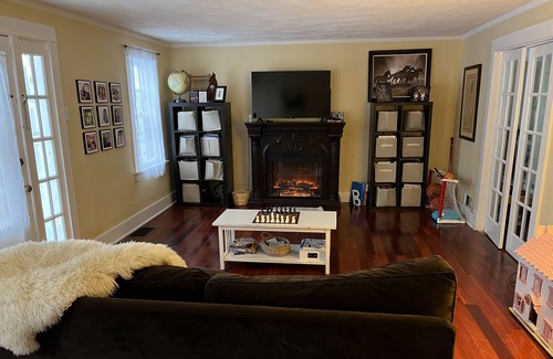 Ferguson House | Family friendly home getaway with big yard close to all St Louis has to offer.