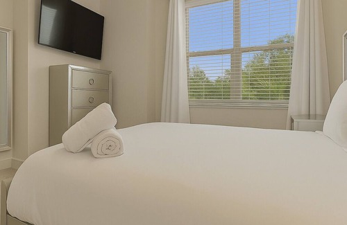 Four Corners Hotel | Family-Friendly Home near Disney