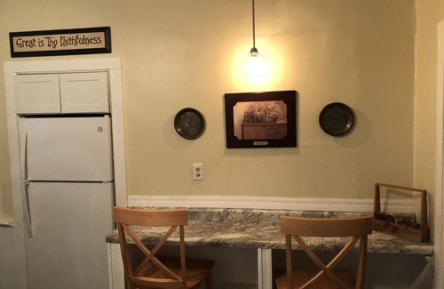 Nashville House | Family Friendly Home between Amish Country and Mohican