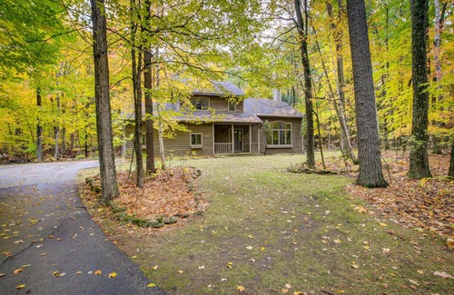 Sturgeon Bay House | Family-Friendly Home in Sturgeon Bay with Backyard