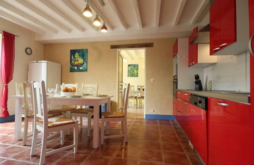 Feings Cottage | Family-Friendly Home with Outdoor Games, WiFi, and Garden in Perche Park
