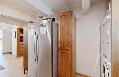 Truckee Ski Chalet | Family-Friendly Home with Shared Pool & Hot Tub - Access to Rec Center