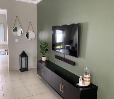 Gordon's Bay House | Family Friendly Home