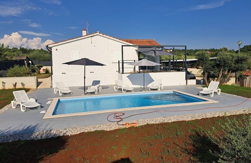 Farini House | Family friendly house with a swimming pool Višnjan, Central Istria - Središnja Istra (K-22837)