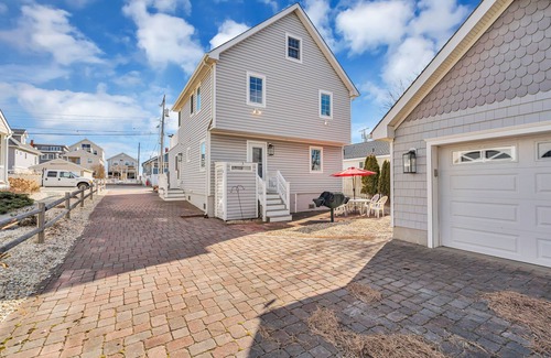 Manasquan House | Family friendly house across the street from Beach!