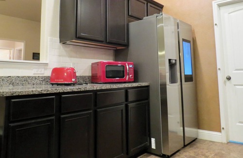 Lubbock House | Family-friendly house with unique decoration like Hollywood! close to Texas Tech