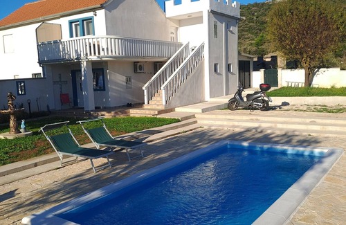 Dazlina House | Family friendly house with a swimming pool Dazlina, Šibenik (K-23303)