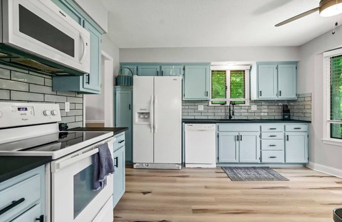 Lenexa House | Family-Friendly Lenexa Home ~ 3BR, Game Room, 2 King Beds & Patio