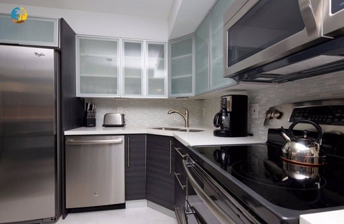 La Gorce Apartment | Family Friendly Modern Beachfront Apartment - 519
