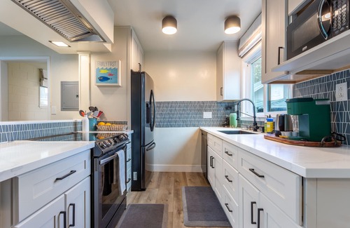 Mill Valley House | Family-friendly Modern Cozy Downtown Mill Valley Unit in San Francisco Bay Area