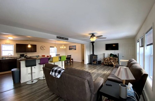 Hanover House | Family Friendly Mtn Home Hot Tub